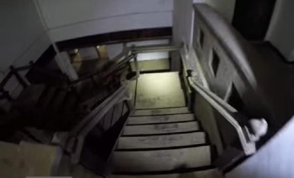 Kondisi di dalam Hotel Pondok Indah Bedugul. (Foto: YouTube Jacob Laukaitis)