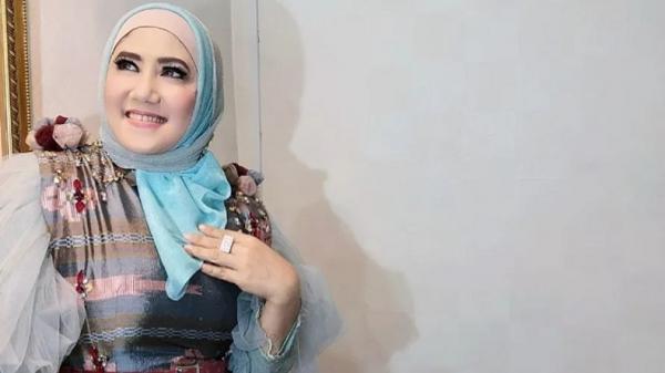 INE SINTHYA Ine Sinthya, artis asal Cianjur. (FOTO: ISTIMEWA/INSTAGRAM)