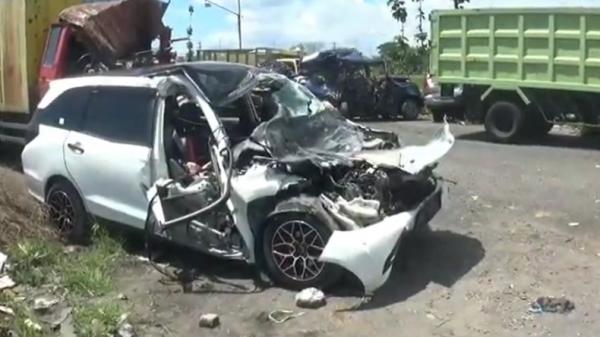 Kecelakaan Maut di Ngawi, Korban Tewas Jadi 6 Orang