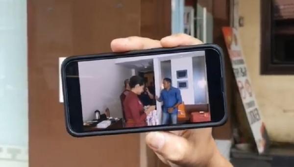 Suasana kamar hotel Venna Melinda sesaat setelah peristiwa KDRT. (Foto: iNews.id/Hari Tambayong).