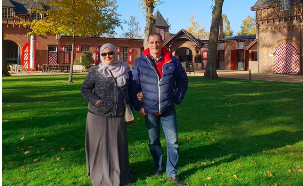 Artis lawas punya suami bule. (foto: Instagram)