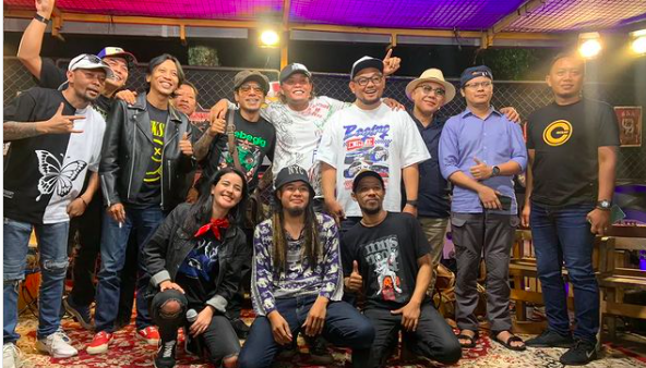 Potret penyanyi lawas Doel Sumbang. (Foto: Instagram)