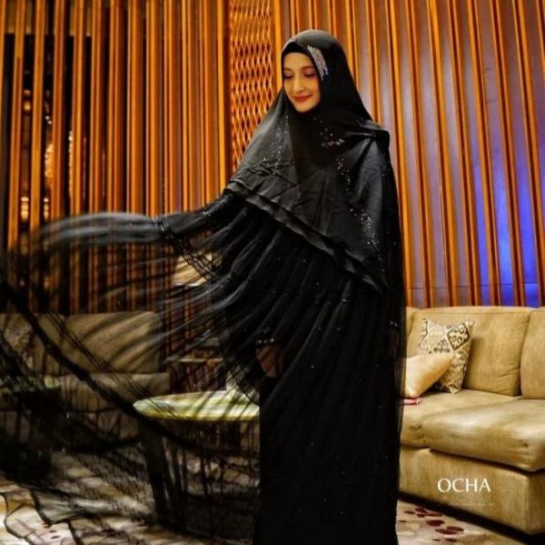 Artis Lawas Pakai Hijab Masih Cantik. (Foto: instagram)