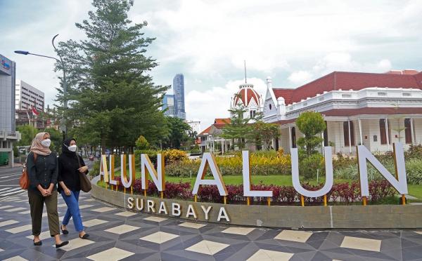 Alun-Alun Surabaya besok ditutup selama sehari karena digunakan syuting film. (istimewa).