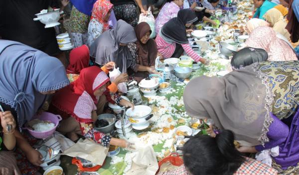 Mengenal Sifat Orang Jawa Tengah, Gaya Bicara Lembut hingga Pilih Mengalah