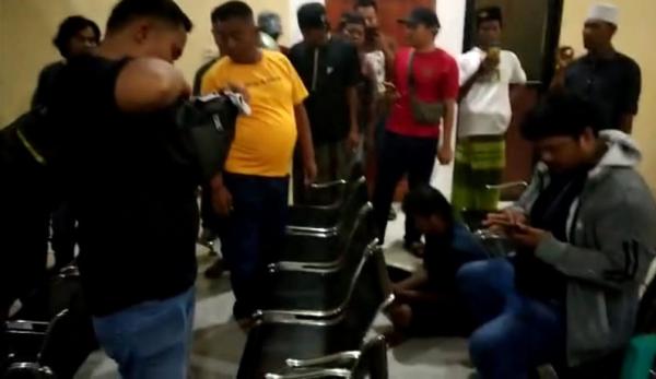 Tepergok Curi Mesin Pompa Air, Pria Bekasi Ini Dihajar dan Diikat Tangannya oleh Warga