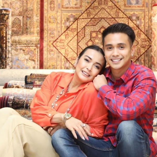 Pasangan artis suaminya lebih muda. (Foto: instagram)