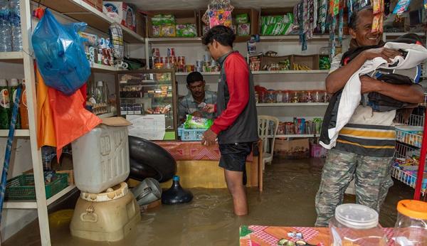Banjir di Pidie Mulai Surut, Warga Masih Bertahan di Lokasi Pengungsian