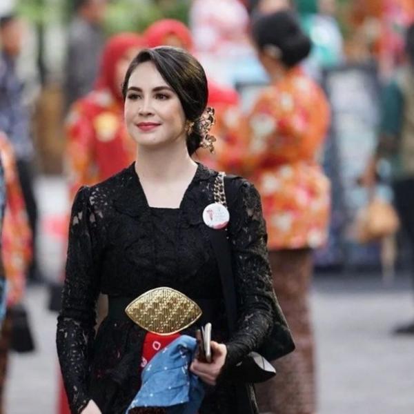 Artis Lawas Keturunan Belanda. (Foto: instagram)