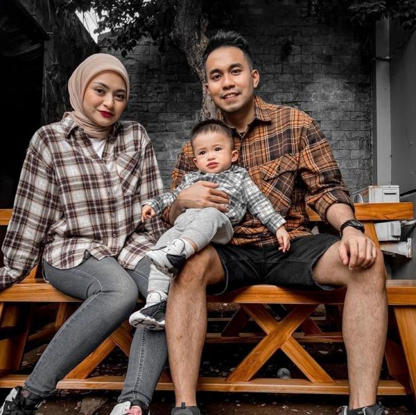 Deretan artis balikan sama mantan setelah cerai. (Foto: instagram)