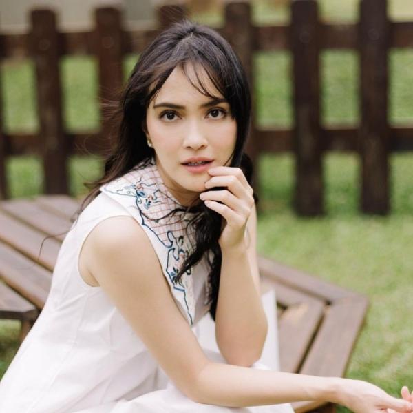 Artis Indonesia pacaran lama tapi gagal menikah. (Foto: instagram)