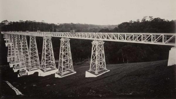 Jembatan Cikubang sekitar tahun 1910. (Foto:heritage.kai.id)