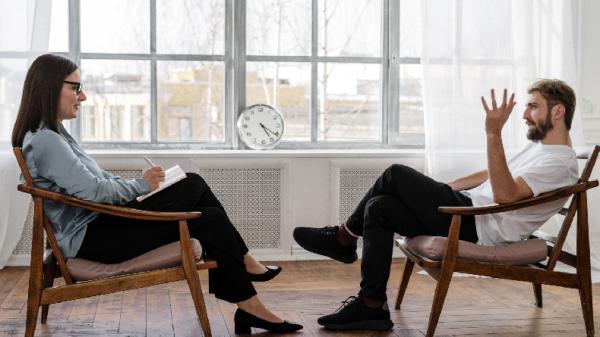 Ciri-ciri Orang yang Cocok Masuk Jurusan Psikologi, Kamu Termasuk?