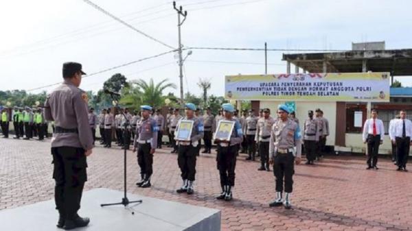 Langgar Kode Etik, 2 Anggota Polres Timor Tengah Selatan Dipecat