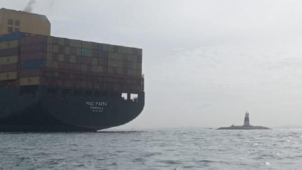 KSOP Evakuasi Kapal Kargo Berbendera Liberia Kandas di Perbatasan Indonesia-Singapura