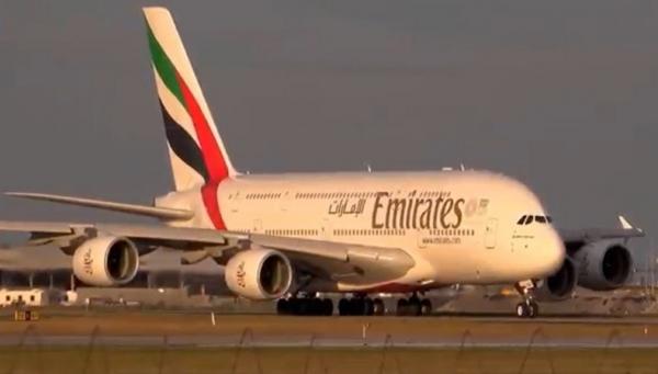 Pesawat Emirates Airlines Airbus A380 akan mendarat di Bali. (Foto: Bagus Alit)