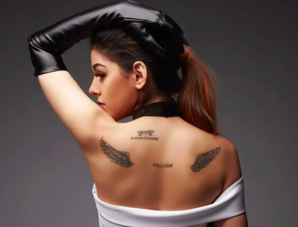 Anal Artis punya tato. (Foto: istimewa)