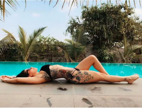 Anal Artis punya tato. (Foto: istimewa)