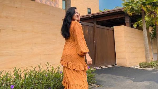 Gigi Ruwanita menjalankan bisnis Gigi Ruwanita menjalankan bisnis