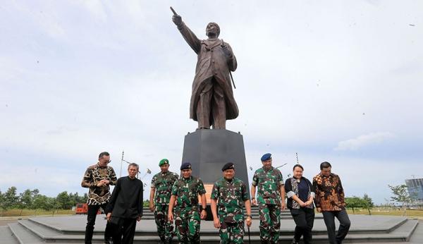 Monumen Jenderal Soedirman Menjulang Setinggi 15 Meter di Dekat Exit Tol PIK2