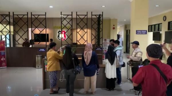 Korban penipuan konser Sheila on 7 palsu melapor ke Polda Kalbar, Jumat (3/2/2023). (Foto: Uun Yuniar).