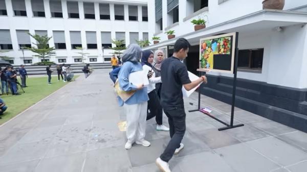 Pada episode pertama WMM Series 2022 dengan tema Adu Strategi,    Top 16 Business Existing  dan peraih  Golden Ticket akan beradu strategi dalam game challenge. (Foto: dok YouTube Bank Mandiri)