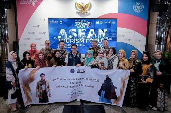 Sandiaga Uno Dukung Pelaku Fesyen Lokal Perluas Pasar Lewat New York Indonesia Fashion Week