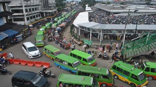 Angkot Bogor. (FOTO: ISTIMEWA)