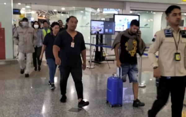 Antonio Strangio Buronan Interpol Antonio Strangio saat diamankan imigrasi di Bandara Ngurah Rai, 2 Febuari 2023. (Foto: istimewa)