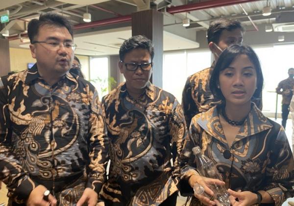  Head of Corporate Communications Coca-Cola Europacific Partners Indonesia, Ardhina Zaiza (kanan). 