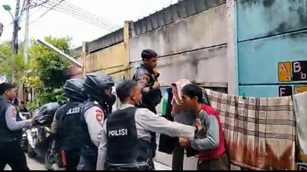 Pemuda di Kampung Bahari Terciduk Bawa Sabu, Sempat Buang Barang Bukti ke Atap Rumah Warga