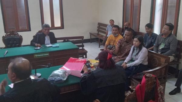 Sidang KDRT suami tega tusuk istrinya hingga delapan kali di Surabaya, Jatim (Istimewa)