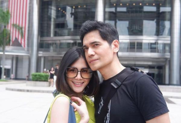 Tyo Nugros bersama kekasih