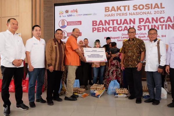 BULOG dan PWI Peduli Salurkan Bantuan Beras pada Hari Pers Nasional