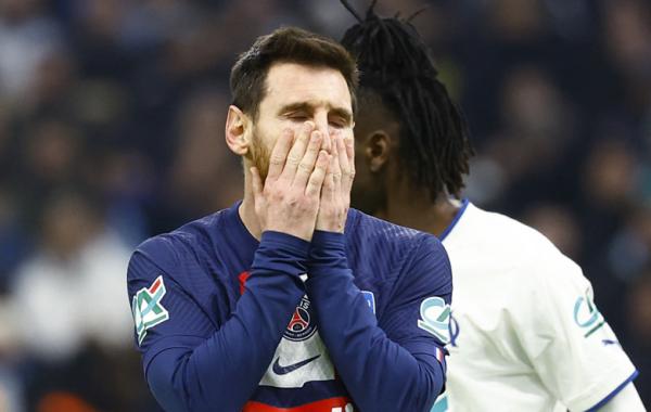 Lionel Messi 1 Paris Saint-Germain (PSG) tersingkir dari Piala Prancis 2022/2023 usai kalah dari Marseille dengan skor 1-2 pada babak 16 Besar. (Foto: REUTERS/Eric Gaillard)