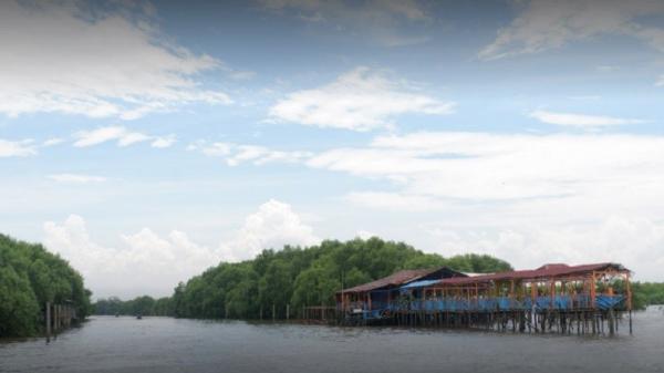 Restoran Terapung di Percut Sei Tuan, RM Terapung Ujung Muara Pinggir Laut