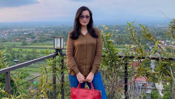 Potret Christy Jusung Mantan Istri Hengky Kurniawan Yang Cantik Di