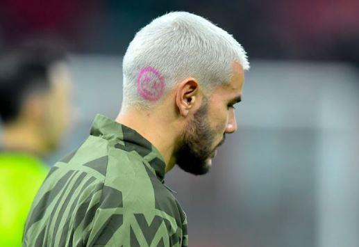 Theo Hernandez dan gaya rambut uniknya. (Foto: Instagram/@theo3hernandez)