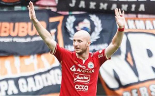 Michael Krmencik Pelatih Persija Jakarta, Thomas Doll merespons gol Michael Krmencik ke gawang Arema FC yang berbau offside. (Foto: Instagram/persija)