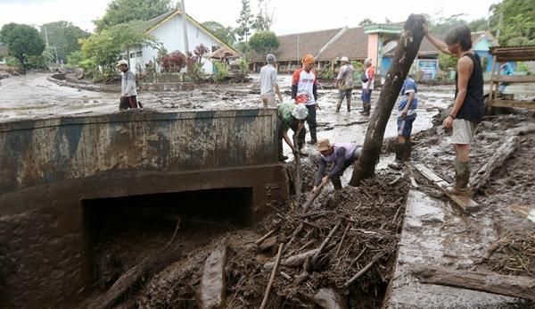 Banjir Bandang Terjang Bondowoso, Perhutani: Dipicu Longsor Di Hulu Sungai