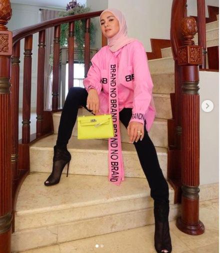 Screen Shot 2023 02 15 At 12 30 00 Potret cantik Olla Ramlan. (Foto: Instagram)