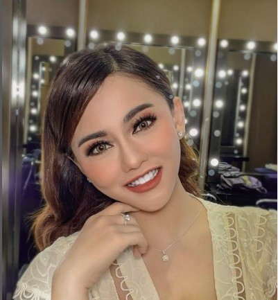 Jenita Janet Artis yang Pernah Pingsan di Panggung. (Foto: Instagram)