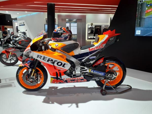 Honda RC213V 4
