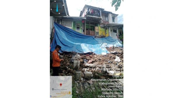 Diterjang Longsor, 4 Rumah di Ciburuy Bogor Rusak Berat