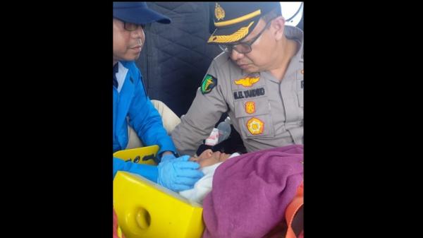 Kapolda Jambi Irjen Pol Rusdi berada di helikopter (Azhari Sultan/MNC Portal)