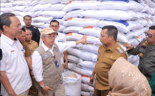 Pemkot Pekanbaru Pastikan Stok Beras Dan Sembako Aman Hingga Lebaran Bagian All