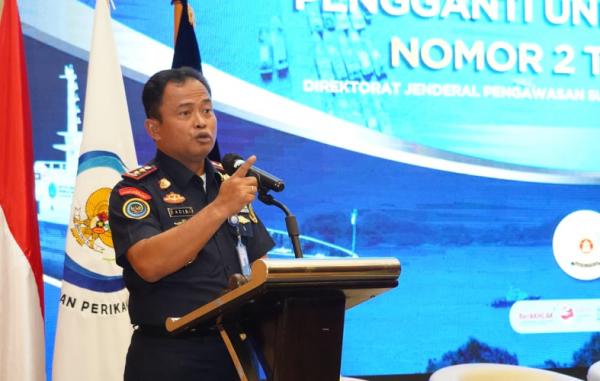Laksda TNI Adin Nurawaluddin dalam Sosialisasi Perppu Cipta Kerja. (Foto: dok KKP)