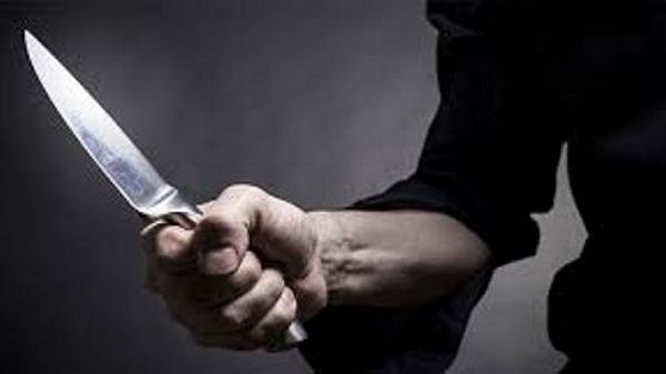 Ngamuk Dipanggil Tua, Perempuan 37 Tahun Tikam 3 Penumpang Paruh Baya