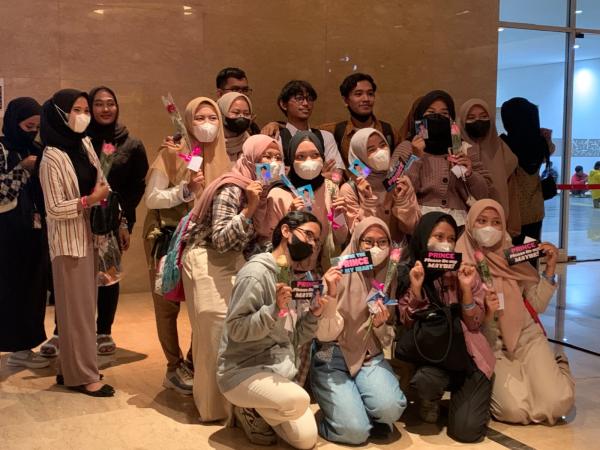 CD44FCB5 7965 4E2F 8932 90FDF3D6D63D