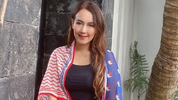 Cahya Kamila awet muda (Foto: IG @cahyakamila88)